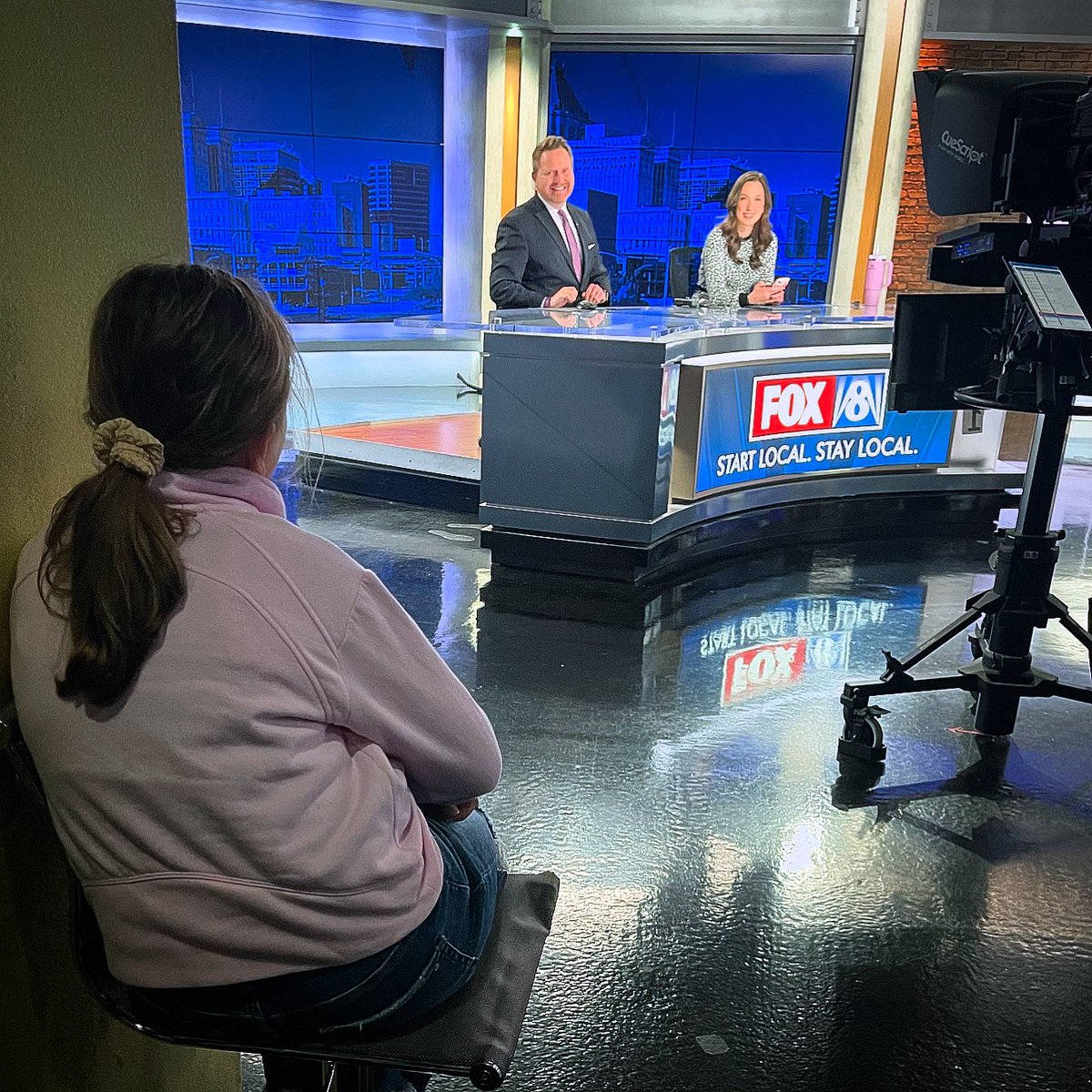 Sweetest audience.
Carson Parry loves watching me work. 
I love watching her smile.