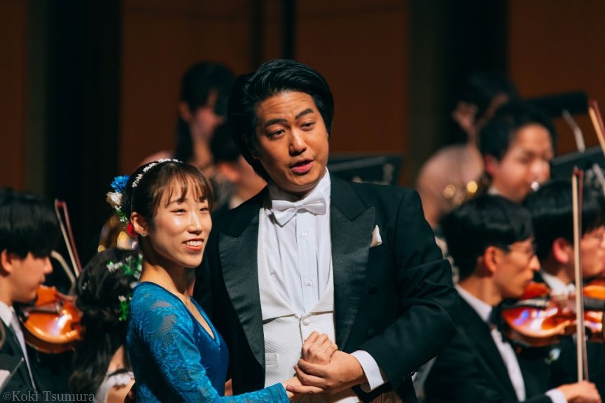 【写真で振り返る📸推し場面】

＼魅力あふれる夜会／

「誰もが兄弟姉妹となる」という歌のもと舞踏会に参加した男女が絆を結ぶシーンでした💕

#トラオムこうもり