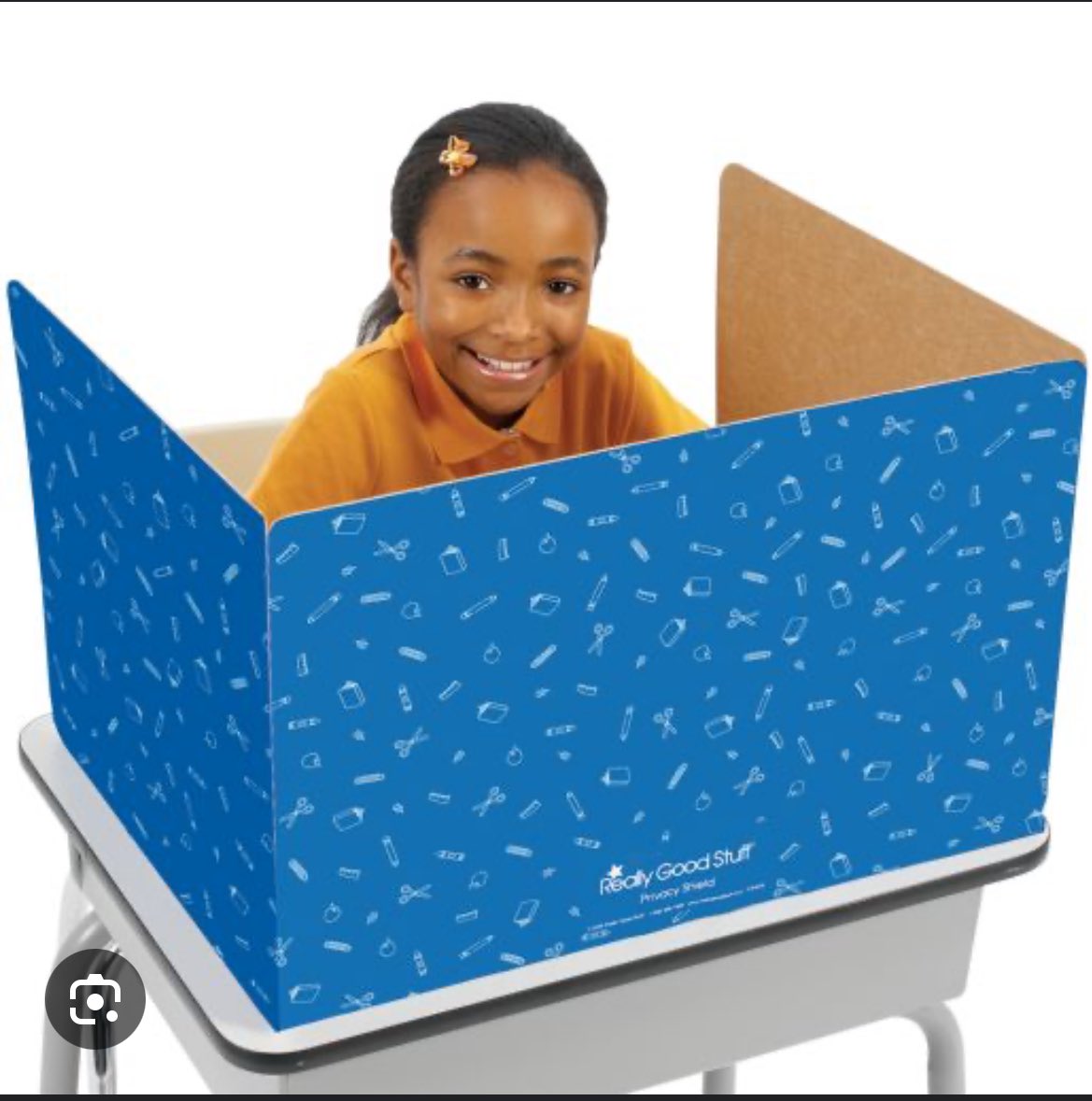 Writtenby1D's tweet image. jewels should’ve packed this in her suitcase