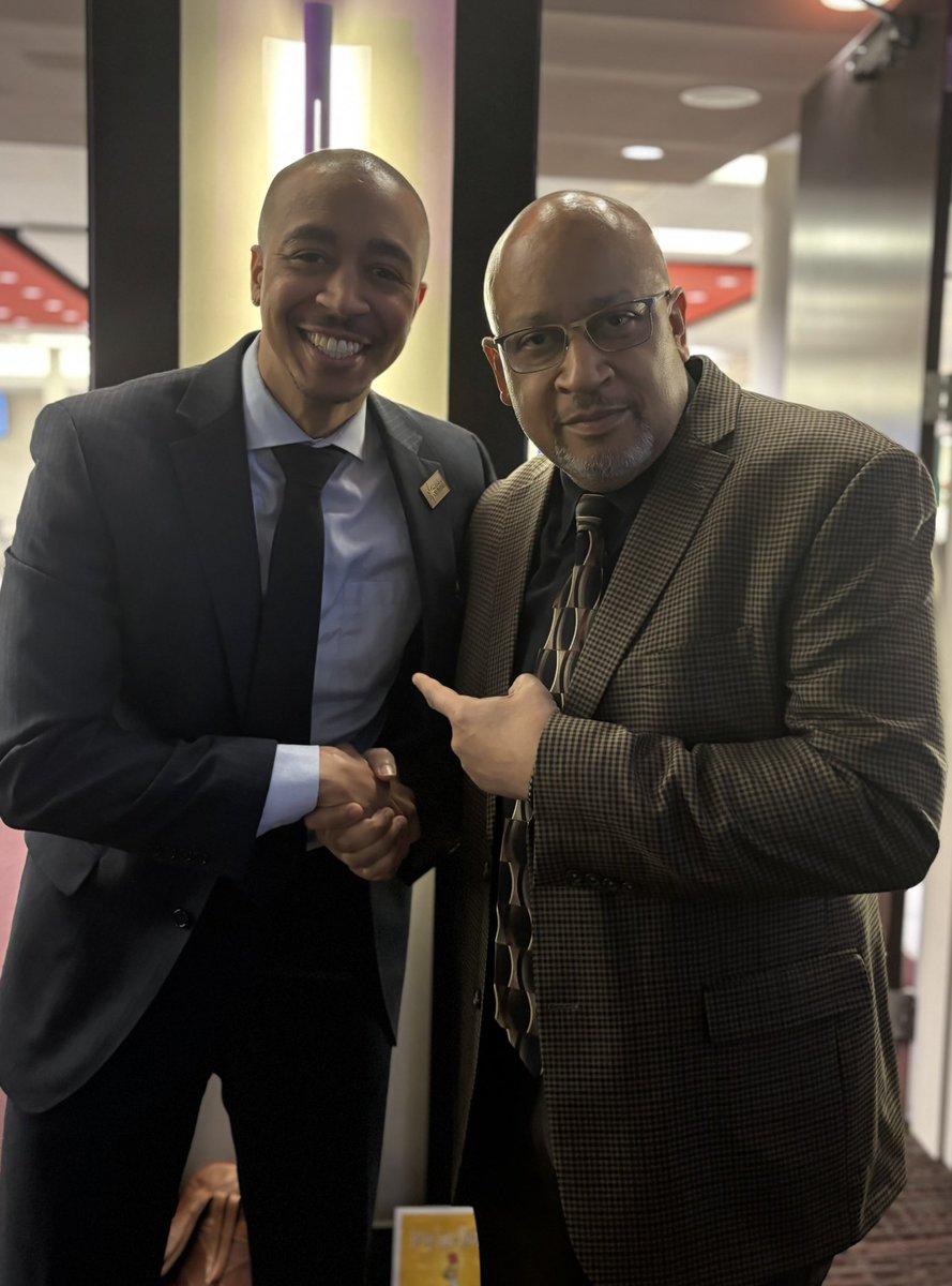 woodfromawoods's tweet photo. Always great seeing the one and only @PrincipalKafele! He absolutely rocked the house with his keynote this eveningāpowerful, inspiring, and exactly what educators needed to hear!
#TOPInstitute #Teachers #Educators https://t.co/V16x7KMDhq