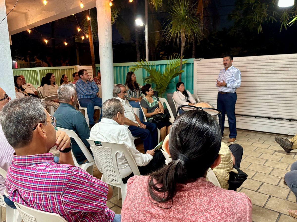 Preparando la consulta indicativa. #escapistran #capistran #vamosquevamos #veracruzpuerto #pic #amistad #compromiso #nonosparanadie