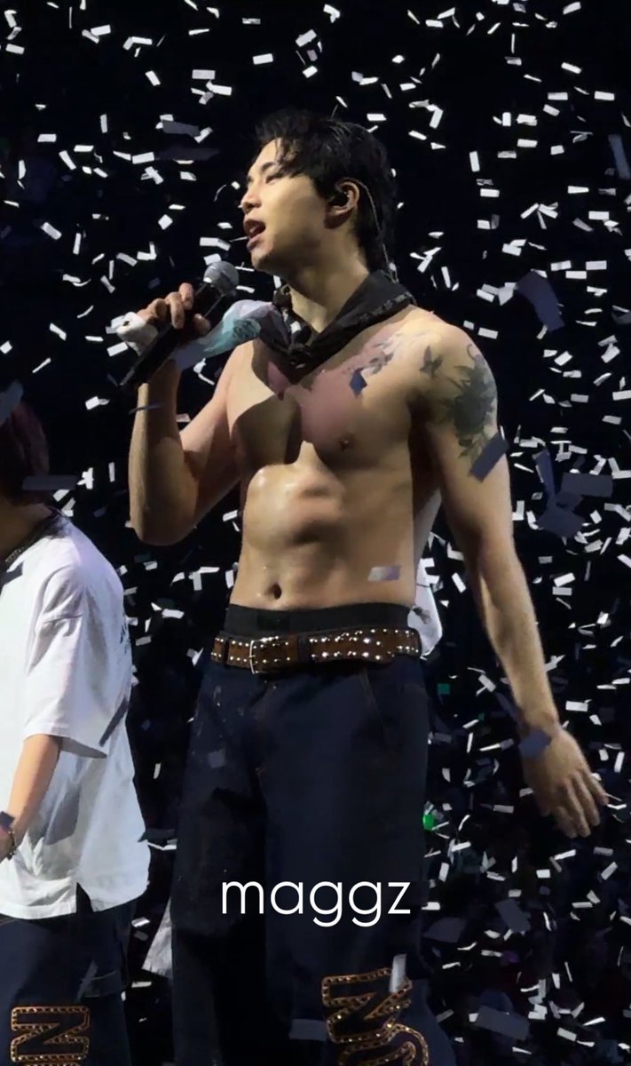 JOHNNY SUH IN HIS HOME TOWN

#JOHNNY #쟈니 #NCT127 #NCT127_NEOCITY_THE_MOMENTUM_ROSEMONT