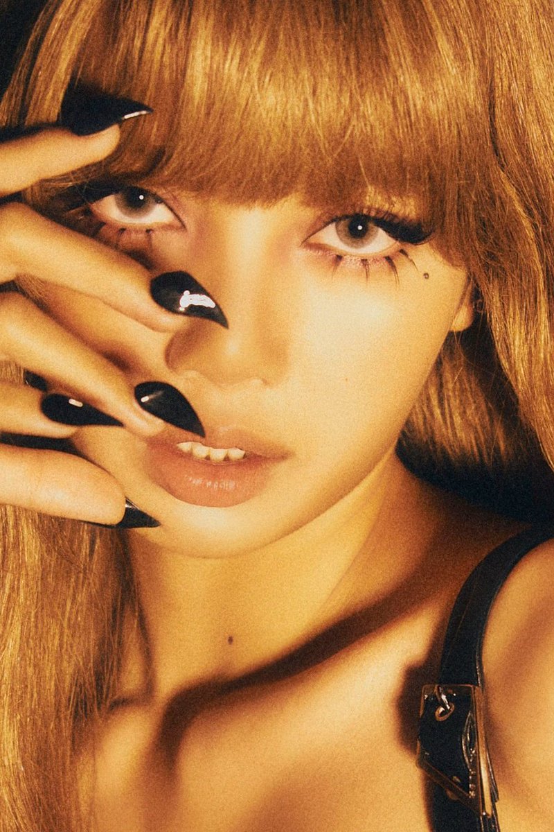 POPinHQ's tweet photo. LISA for #AlterEgo.

—hi-res: https://t.co/UMpEcb3lko https://t.co/nCwyVY4QKM