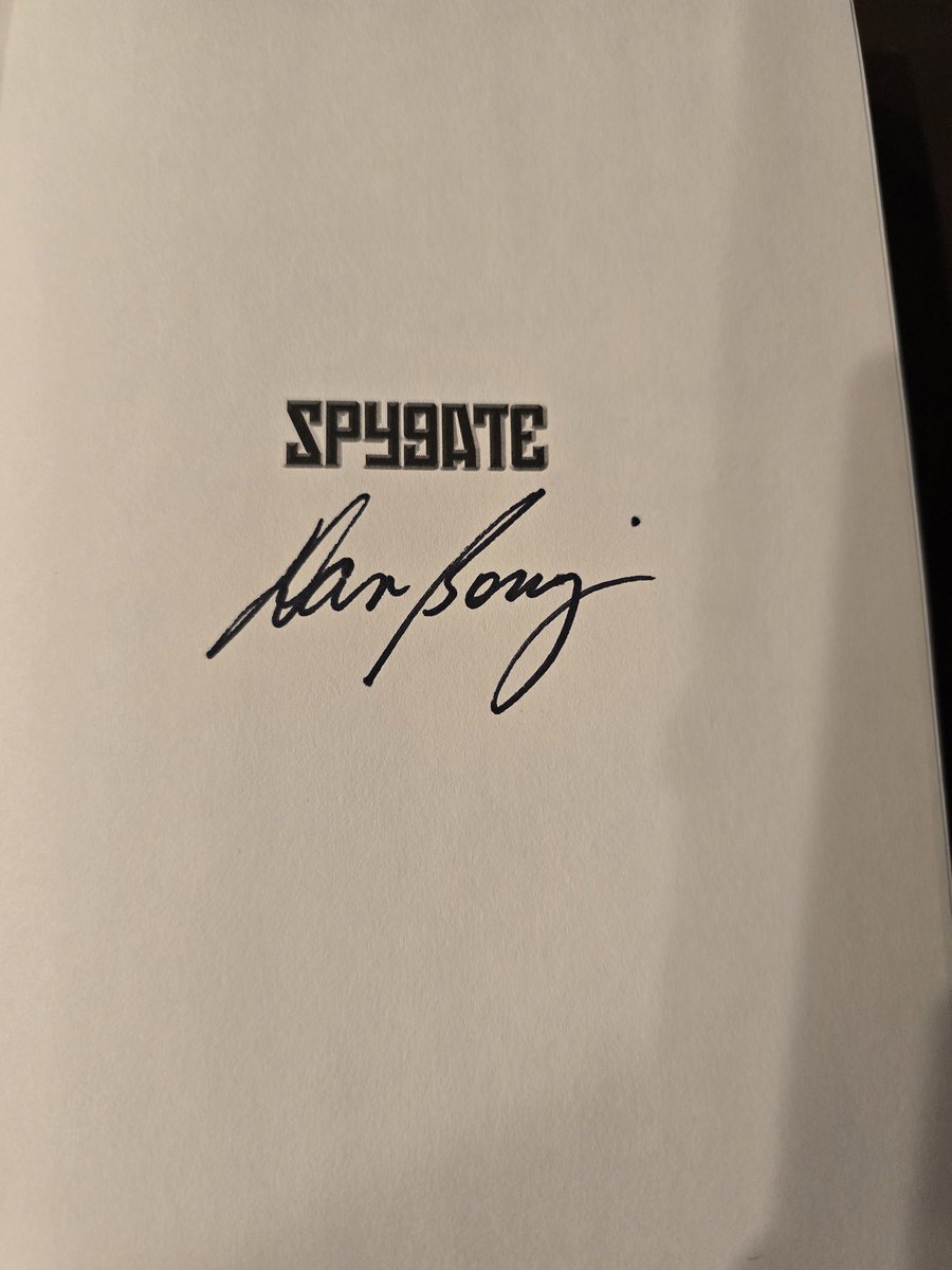 PillerRed's tweet image. I mean Perkins Coie?!?!
LFG!!...

Thanks for the autographed copy of maybe the BIGGEST SCANDAL in our nation's history @dbongino‼️

#Spygate
#Obamagate
#RussiaHoax