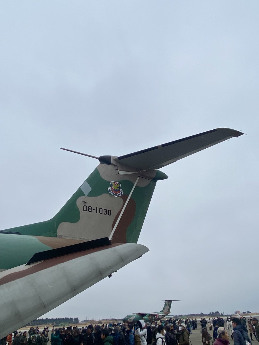 ayamaru0724's tweet photo. 航空自衛隊入間基地◇開放日
カッコいいぜ(＊'͜' )⋆*
#航空自衛隊
#入間基地
#輸送機
#入間基地開放日 https://t.co/l0O506v4A3