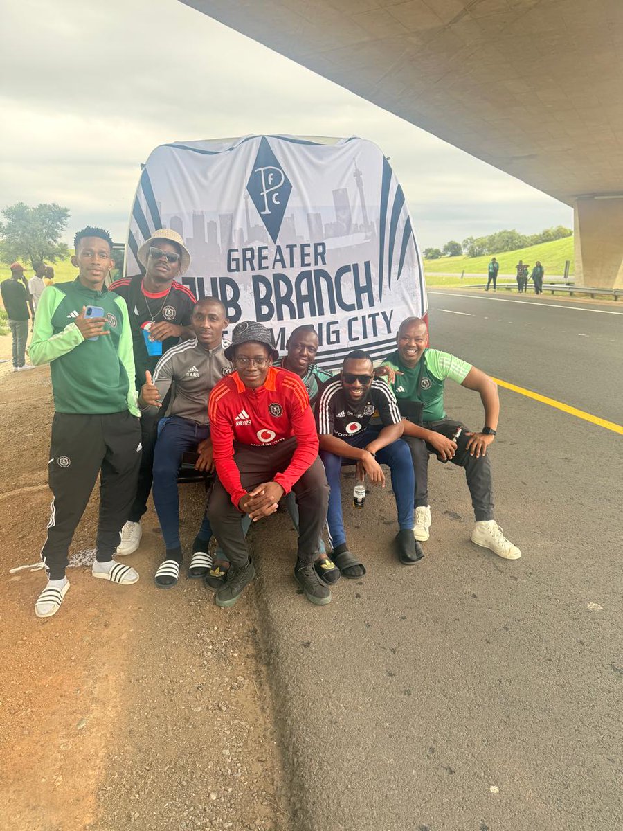 MkhungiM's tweet photo. PLK be nice to us. #OnceAlways #BigCity #BigTeam #GreaterJhbBranch ☠☠☠ https://t.co/1UxdnxqR3J