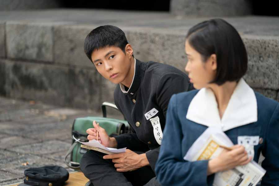 kdrama_menfess's tweet photo. •kdm•  ⚠️ 🔥 WHEN LIFE GIVES YOU TANGERINE

Kenapa drama sebagus ini tayangnya weekly😭😭😭 https://t.co/6SAREUjjbt