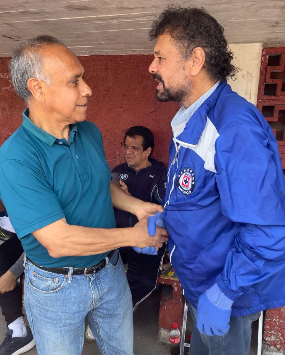 Ya te está recibiendo en el cielo el gran Cristóbal , un gusto compartir tanto fútbol contigo hasta pronto Omar Mendiburu .