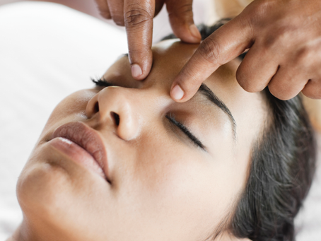 pavmon80's tweet photo. Marma Therapy and Its Amazing Benefits

Discover how Marma therapy heals the body and mind by stimulating special energy points in your body. Let's explore more about Marma Therapy.

https://t.co/9qb6ZVZN5F
https://t.co/Ct81QqqTPD

#marmatherapy #ayurveda #ayurvedic #treatment https://t.co/Os7Nm73GGA