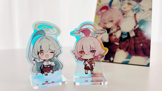 ユメホシのちっちゃいオーロラアクスタ届いた〜〜せんアカ13で頒布します! 