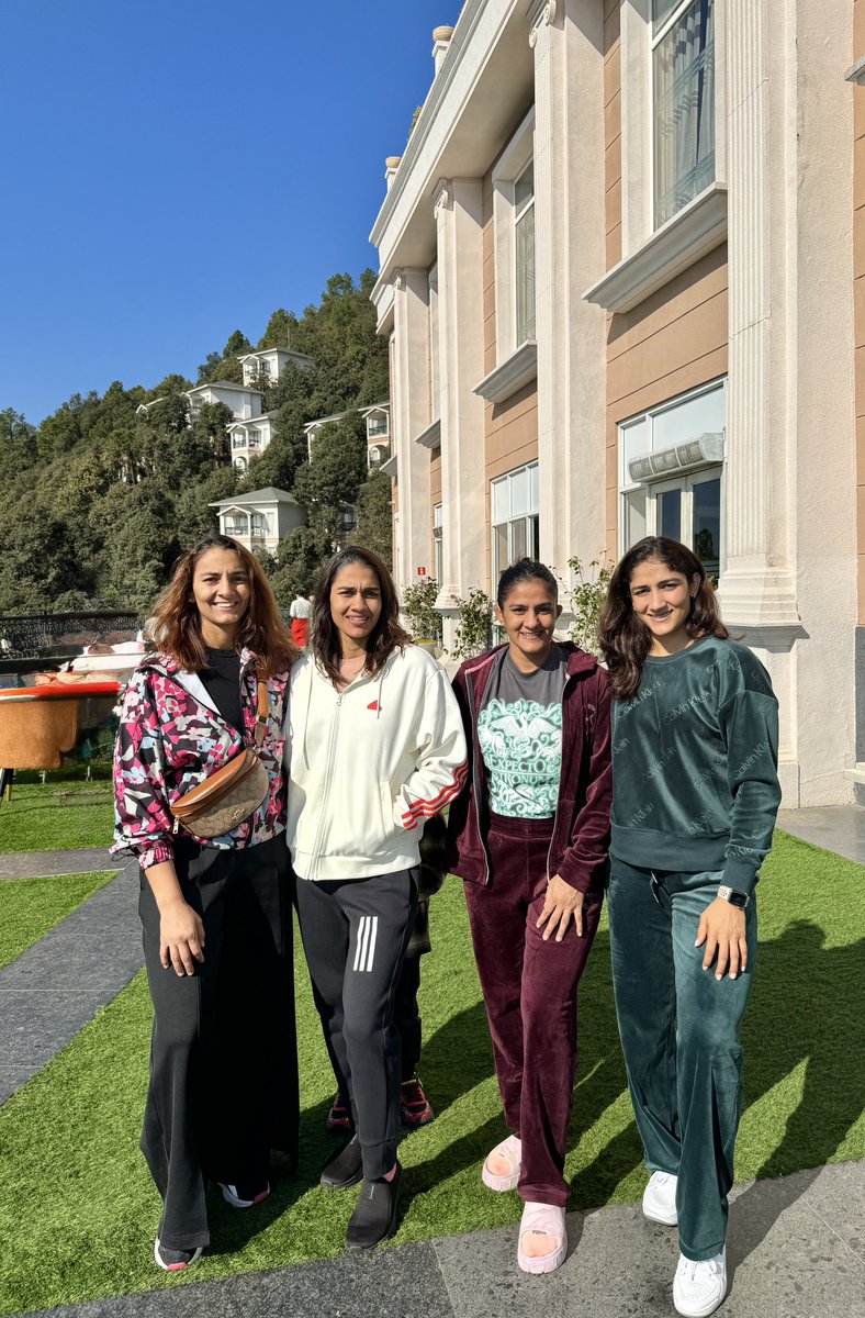 Being a woman is a challenging journey, but your strength knows no bounds. Happy Women’s Day !! 👏❤️🙌