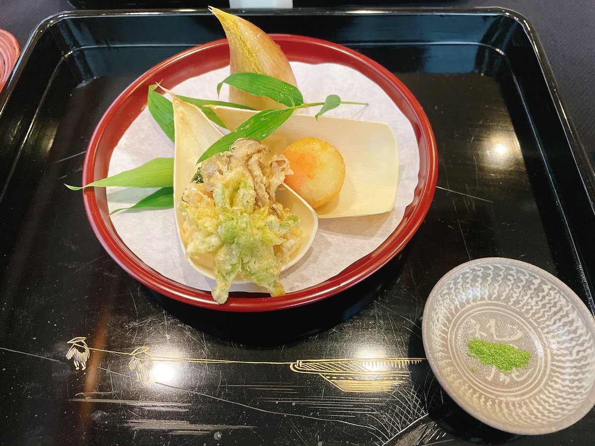 風船飛びましたー！✨
昨日のカスタムで誕生日ビクロイプレゼントしてもらったし
あふみに美味しすぎるご飯ご馳走してもらって最高の1日です😆