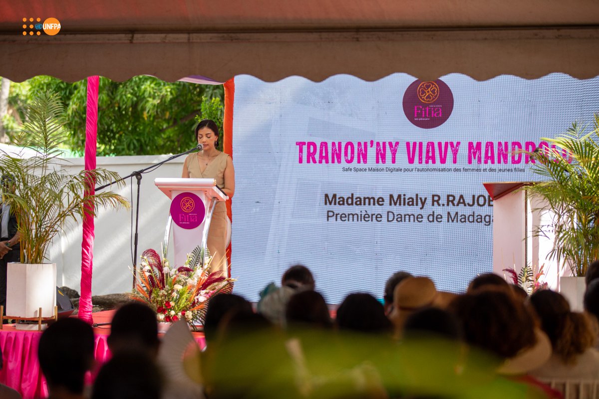 UNFPAMadagascar's tweet image. ✨ Inauguration of the #WomenSafeSpace in Majunga for #IWD2025! ✨

💜A 1st digital safe space for women &amp;amp; girls in Mdg🇲🇬, located in the Boeny Region.

🔹Access info, services, psychosocial support &amp;amp; training in entrepreneurship, digital skills &amp;amp; financial management✨

#ForHer