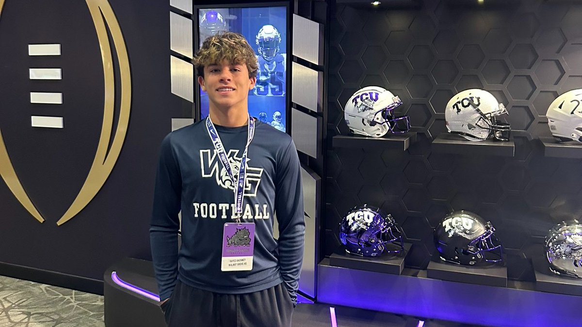 Six Star Football | PLUS+ (@sixstarfootball) on Twitter photo Texas Gridiron Futures: Leading 2028 Offensive Recruits
⭐️Walnut Grove's Hackney looks to have another huge Texas football season after impressing as a freshman🔥
STORY:▶️🔗sixstarfootball.com/article/texas-…
<a href="/JhayseWilliams/">Jhayse Williams</a> <a href="/sash_suriya12/">Sash Suriya</a> <a href="/JDMitchell09/">Jaiden “JD” Mitchell 2028</a> <a href="/Hayes12J/">Hayes Hackney 2028 QB</a> <a href="/broom68862/">Zack Broom</a> Texas Gridiron Futures: Leading 2028 Offensive Recruits
⭐️Walnut Grove's Hackney looks to have another huge Texas football season after impressing as a freshman🔥
STORY:▶️🔗sixstarfootball.com/article/texas-…
<a href="/JhayseWilliams/">Jhayse Williams</a> <a href="/sash_suriya12/">Sash Suriya</a> <a href="/JDMitchell09/">Jaiden “JD” Mitchell 2028</a> <a href="/Hayes12J/">Hayes Hackney 2028 QB</a> <a href="/broom68862/">Zack Broom</a>