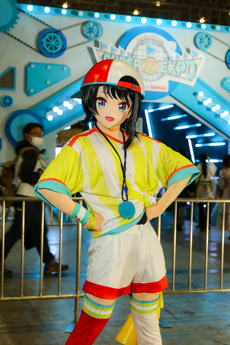 「あじま〜るよ！
あじま〜るよ〜！
あじまるあじまる！！」

という事でホロライブ2期生、大空スバルをお迎えしました！

📷<a href="/nyamo_kig2/">にゃも</a> 
🎭<a href="/FACTORYRINS/">RINS</a> 

 #cosplay  #kigurumi  #大空スバル