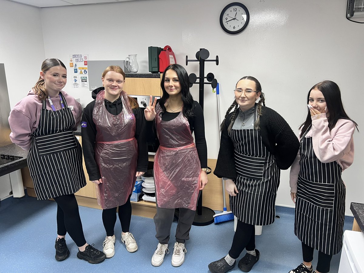 Paige_SSF's tweet photo. International women’s Day 2025

I am so lucky and grateful to be amongst incredible women and girls everyday as part of my job: from our staff to our participants 🤍 

Keep showing strength, pushing the limits, and continue to always lift each other up! 💕#IWD2025 @SSF_Futures https://t.co/Pq2k9i6RIr