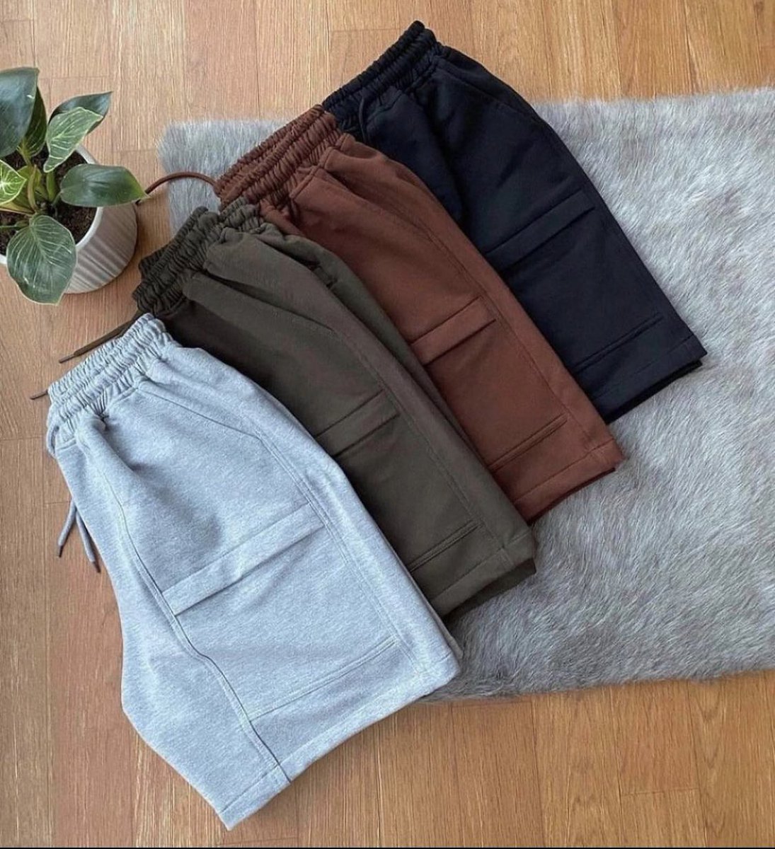 blaque_taylorr's tweet image. Yo fam it’s been a while here
Came in with something simple for the weather 
You like??
1st and second slide 9k each
3rd slide 5k each 20k for 5
4th slide 20k for set of 4
📍kaduna 
Nationwide delivery 
Biko when you see this repost 🙏🏿