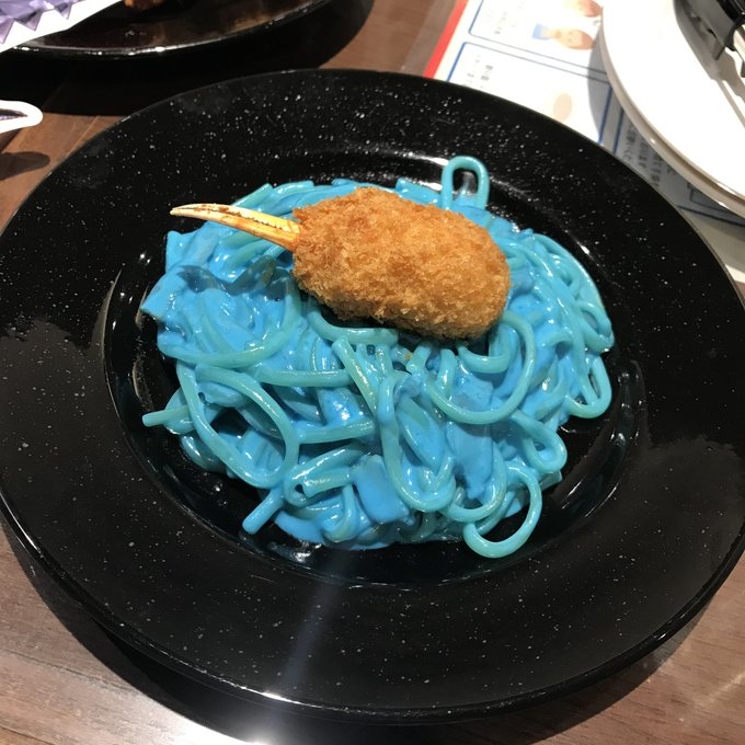 メギド72のオフライン系のイベントいえばスイパラコラボが印象に残ってるね………
なんだこのパスタの色 