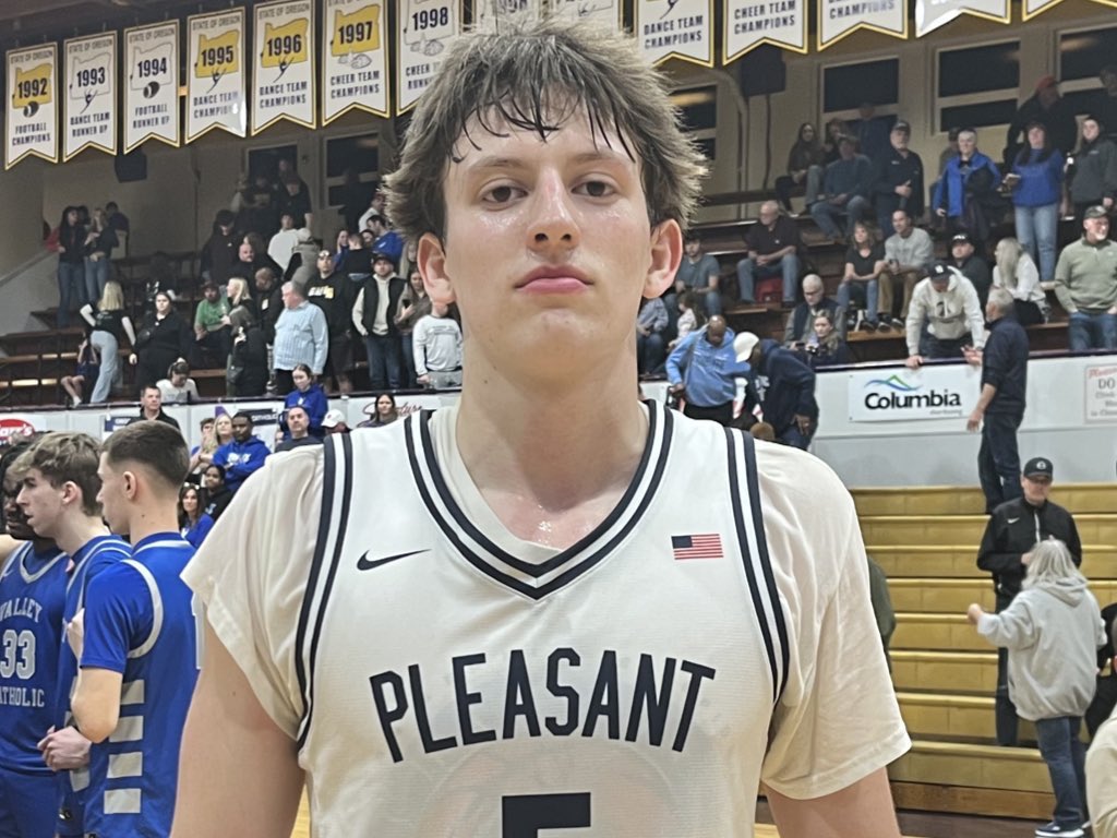 Prep Hoops Oregon (@prephoopsor) on Twitter photo Two words (and one tag) define the win by Pleasant Hill - <a href="/gavin_inglish5/">Gavin Inglish</a>. The Billies senior put his team on his back, doing everything on the court in scoring half of team’s points with 23 while also grabbing 7 rebounds. One of the state’s best will go for a title Saturday nite Two words (and one tag) define the win by Pleasant Hill - <a href="/gavin_inglish5/">Gavin Inglish</a>. The Billies senior put his team on his back, doing everything on the court in scoring half of team’s points with 23 while also grabbing 7 rebounds. One of the state’s best will go for a title Saturday nite