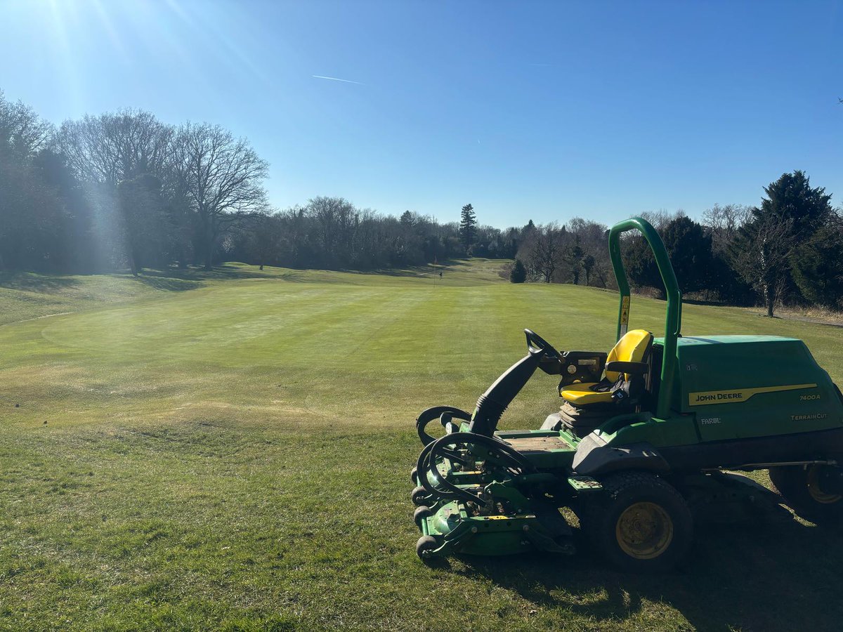 This week saw the first signs of spring at Banstead Downs. ☀️☀️☀️

#Banstead #bansteaddowns #bansteaddownsgolfclub #golf  #golfphotography #londongolf #surreygolf #golfphotographer #golfphotos