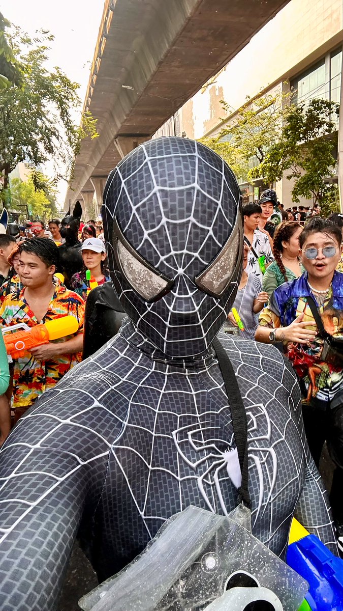 Counting down the Songkran 2025, still cannot move on from Songkran 2024! 
Special thanks : <a href="/NickPupper/">NICK•LE•DOBIE 🔜 🇯🇵</a> 
.
.
.
#songkran #Spiderman #spidey #bangkok #silom #thailand