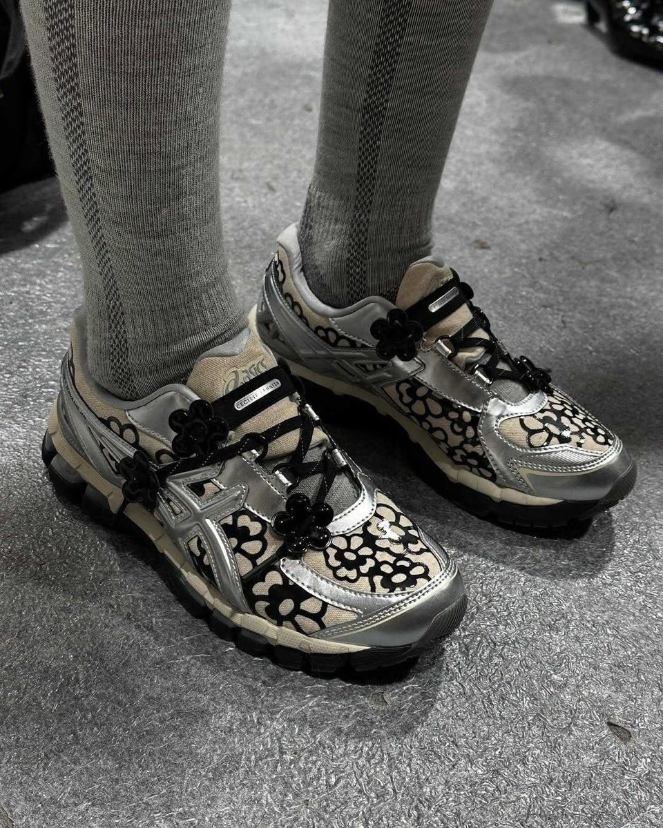 𝐔𝐏 𝐓𝐎 𝐃𝐀𝐓𝐄 on X