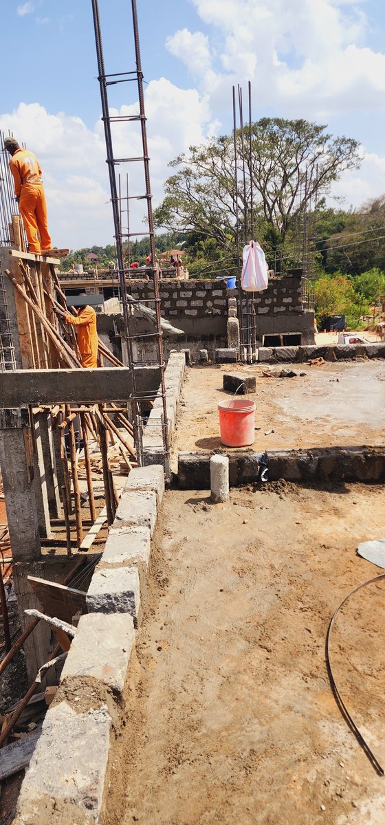 I'm a building and construction contractor. 

A repost/retweet will be appreciated 

Have a good day ahead.

#jenganyumbastandard