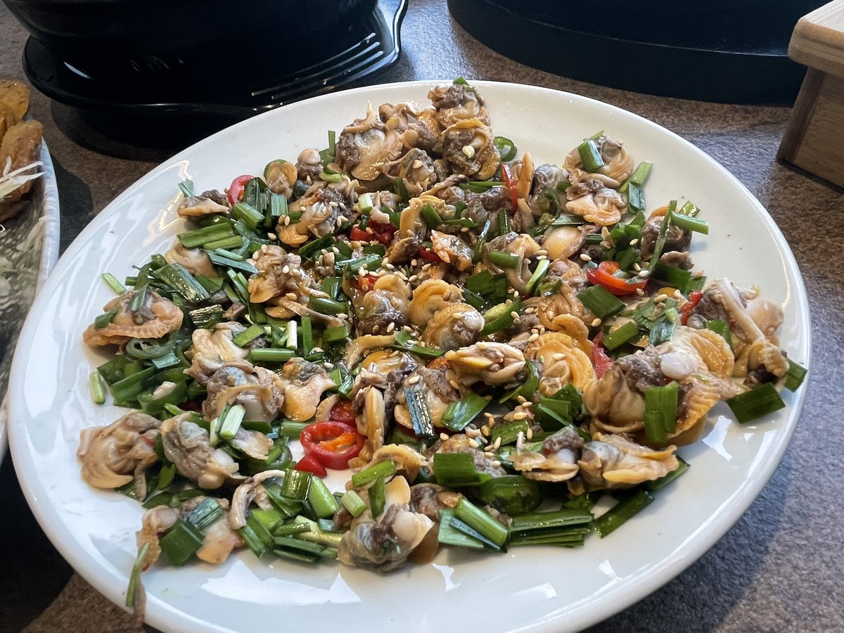 레이디들 어이없는 소식이 들릴 수록 잘 챙겨먹기.. 🍚