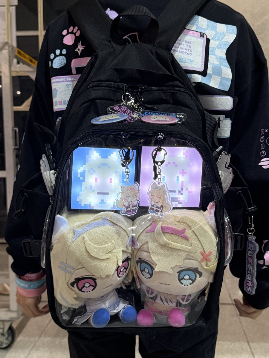 Hal_490's tweet image. #hololivefesEXPO25_DAY1
#FWMC1stfes

STAGE1現地参戦しました！
フワモコちゃんの初fes、めっっっっちゃ可愛くて楽しかった！！！
たくさんのRuffiansとコールと家虎できて最高の思い出になったよーー！BAU BAU🐾🩵🩷