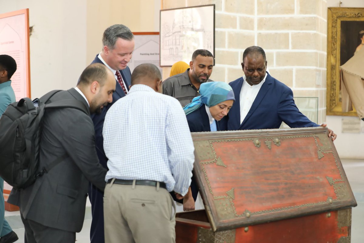1/3: Taasisi ya ZPDB ikiongozwa na Afisa Mtendaji Mkuu, Profesa Mohammed Hafidh Khalfan wake ilipokea ugeni mkubwa wa Rais wa taasisi ya TIKA (Turkish Cooperation and Coordinator Agency), Bwana Serkan Kayalar kutoka nchini Uturuki.