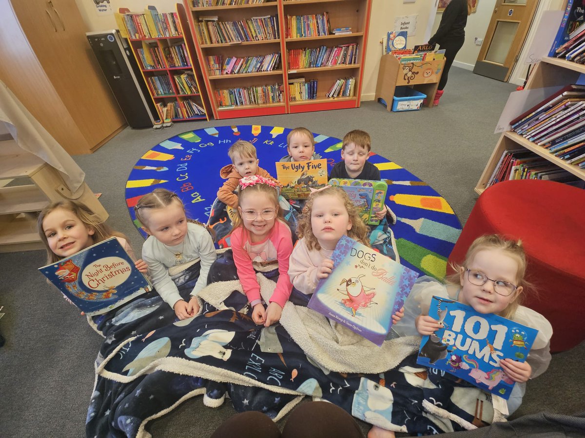 NetherburnPs's tweet image. #WorldBookDay #Reading #stories The nursery children love books and stories, they enjoy creating their own using their wonderful imaginations. We celebrated World book day with stories, milkshakes and cookies. @JohnSwinney @SLCEarlyLearn @SLCLiteracy @WorldBookDayUK