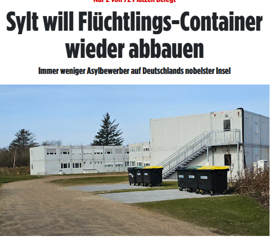 Taykra's tweet image. #Sylt: Container kosten für 2 Jahre 550.000 Euro Miete. Dabei waren die Unterkünfte erst im Herbst aufgestellt worden. Begründung der Gemeindeverwaltung: Die Einrichtung auf Sylt steht weitgehend leer. Nur zwei Menschen wohnen dort, Platz ist aber für 72! bild.de/regional/sylt/…