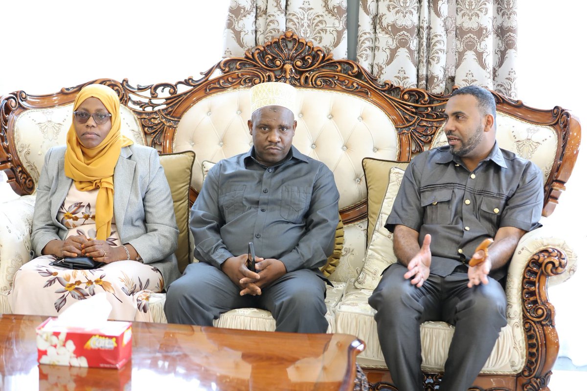 3/3: Rais huyo wa TIKA amefurahishwa na maendeleo ya Zanzibar yanayopigwa kwa kasi na Serikali na alisema taasisi yake imekubali na ina kila sababu ya kuiunga mkono Zanzibar katika safari yake kubwa ya maendeleo na mafanikio katika sekta mbalimbali.