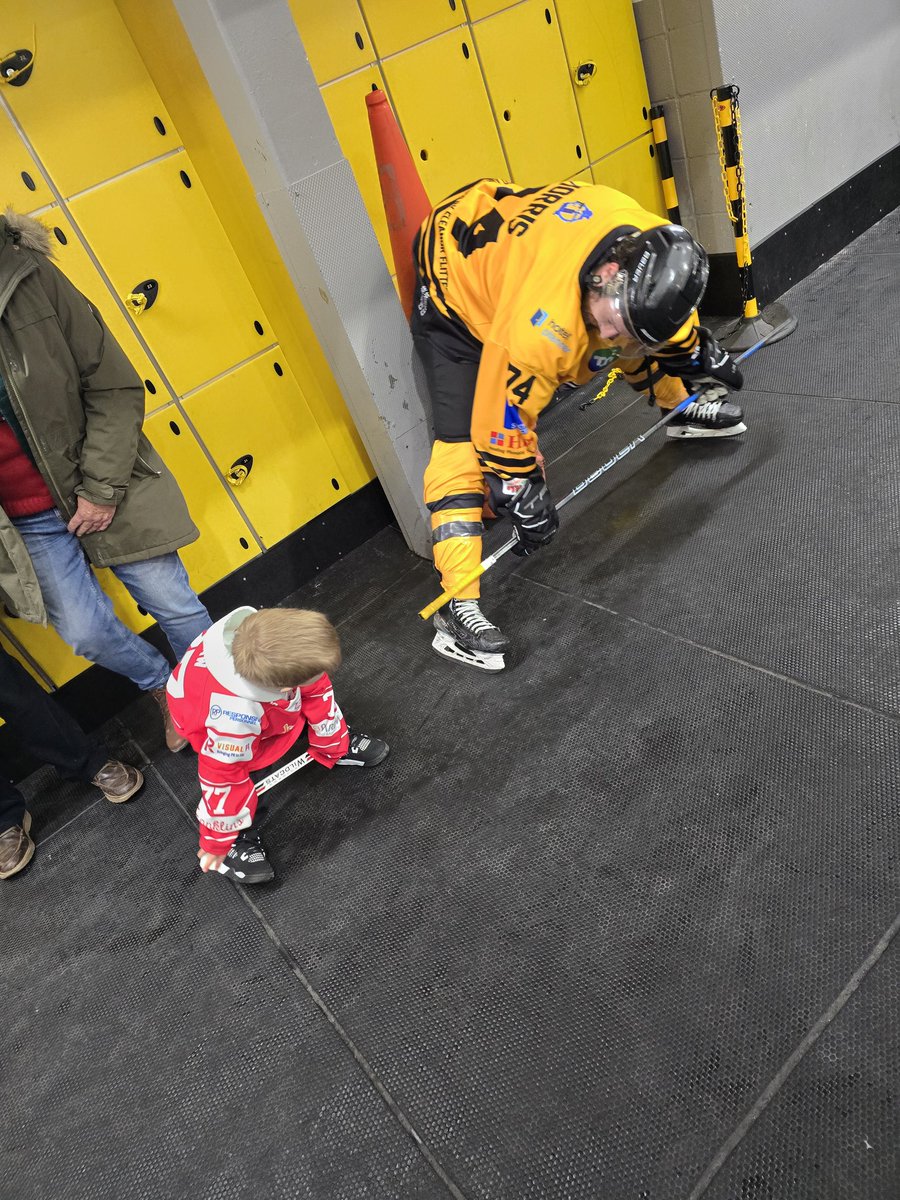 Memories forever 🤍🏒 <a href="/SwinWildcats/">The Bespoke Guardians Swindon Wildcats</a> <a href="/BeesIceHockey/">TSI World Berkshire Bees</a>
