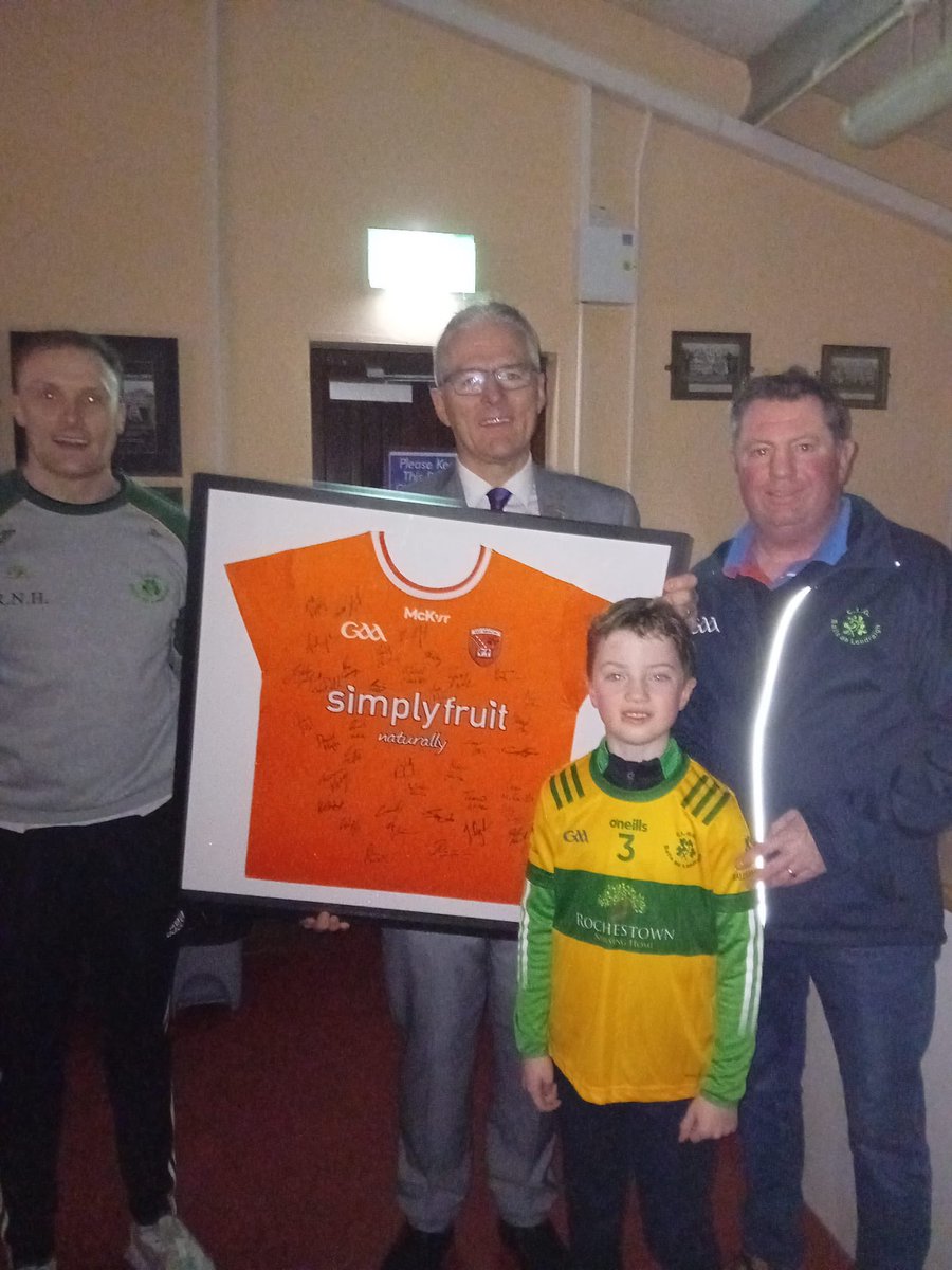 ShayneFox's tweet image. There’s also a walk taking place at 12 noon tomorrow from the Clubhouse. Entry to this is by the link below and this will also enter you to a raffle for a signed Armagh jersey and many more prizes.

gofund.me/15fa5039

@GAABallylanders @bord_nog @ballylandersLG1 @Armagh_GAA