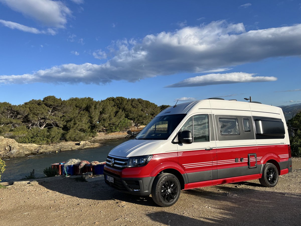 ✨ Et si on découvrait le camper van Eriba Car 600 ? 🚐🌍 
Elégance, raffinement, confort et performance, ce fourgon a tout pour plaire 👌
 #Vanlife #Eriba #Volkswagen #Voyage 
A lire sur Esprit Camping-Car bien sûr ! ⬇️⬇️
espritcampingcar.com/?p=2022016