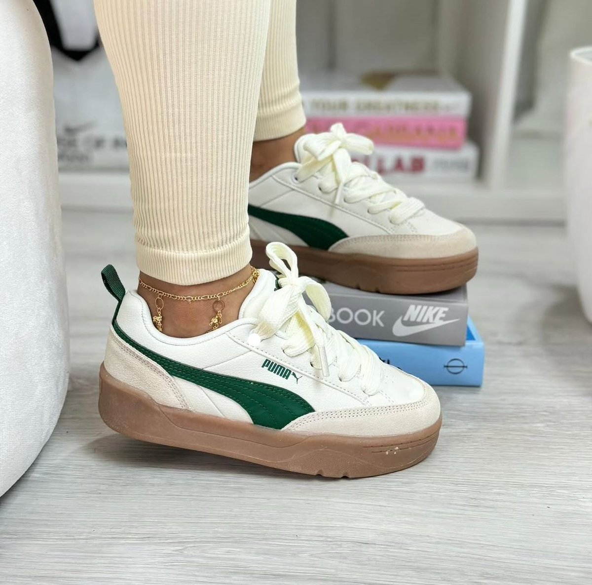 X_gee9's tweet image. Top Top quality  shoes for ladies

Size 37 ,38  39 , 41 &amp;amp; 42

Tel : 0769996448

Loc: kariakoo karibu na bank ya NMB bank

Price 55,000 ⏫⏫⏫