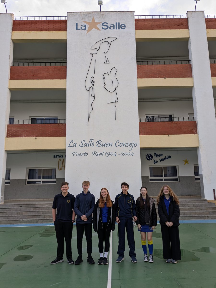 angloeuropean73's tweet image. Our Year 10 students have had a fantastic first couple of days as part of their Long Term Exchange to Spain based in Puerto Real near Cadiz.  🇪🇸

We&apos;re looking forward to seeing what else they learn during their time in Spain

#Anglofamily #NCLE #LanguageHubs