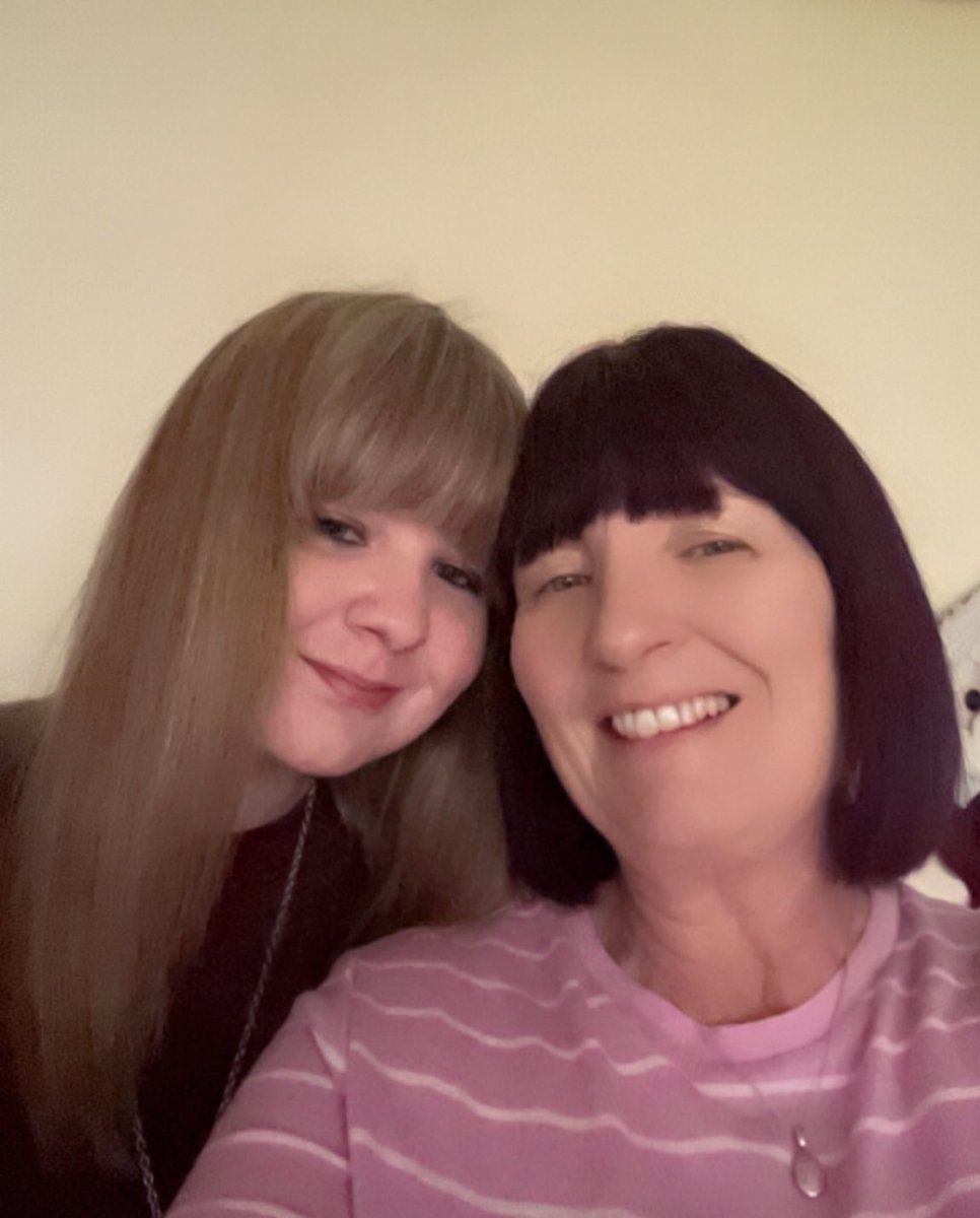 BarbaraMcMahon8's tweet photo. Emma Jodie &amp; Katie 💚 #MayWeBeThem #MayWeKnowThem #MayWeRaiseThem #internationalwomensday 💝 https://t.co/atLzWrPzSz