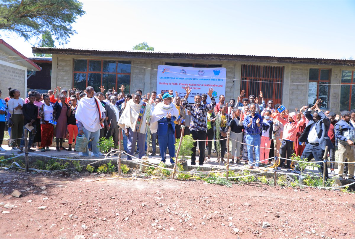 EifddaForyou's tweet image. Reflecting on EIFDDA’s #WIHW2025 Celebration!
@EifddaForyou brought communities together—planting trees in Ambo, amplifying voices in Holleta’s Town Hall, empowering youth in Addis & fostering dialogue through "Your Story, Our Peace" .
#JISRA continue to inspire lasting peace!