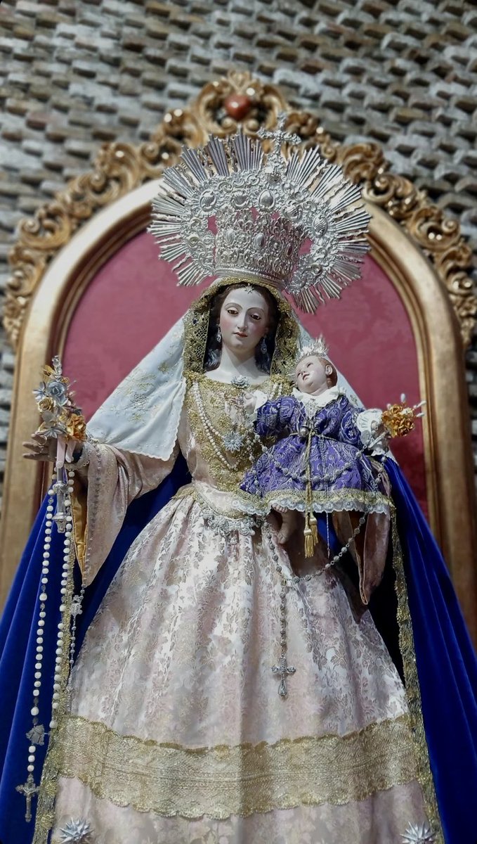 <<Tú natividad, Virgen Madre De Dios, es anuncio de gozo para el universo mundo>>