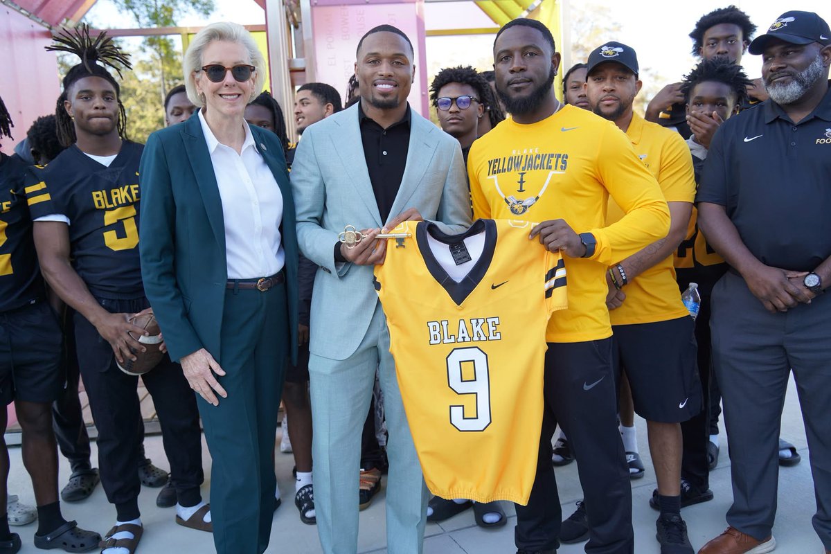 Coach X and Os (@coachxavierbhs) on Twitter photo Exciting moment for <a href="/BlakeJacketsFB/">Blake High School Football Team</a> Blake's own and Philadelphia Eagles cornerback Isaiah Rodgers brought home a ring, so City of Tampa giving him the Key to the City..... Congratulations <a href="/rodgers_isaiah/">Isaiah Rodgers Sr.</a> you deserve it!!!! Exciting moment for <a href="/BlakeJacketsFB/">Blake High School Football Team</a> Blake's own and Philadelphia Eagles cornerback Isaiah Rodgers brought home a ring, so City of Tampa giving him the Key to the City..... Congratulations <a href="/rodgers_isaiah/">Isaiah Rodgers Sr.</a> you deserve it!!!!