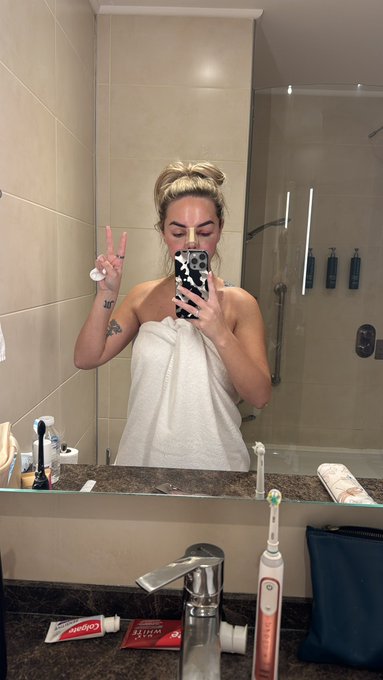 Watch ✖️EMILIE-RAE✖️'s leaked NSFW photo on TwXstars