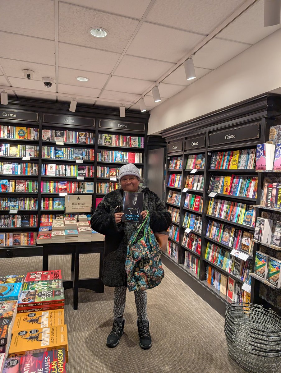 Sohappy thanku <a href="/DarrenHayes/">Darren Hayes</a>  4 ur gorgeous book #unlovable realy emotional rollercoaster  audio with ur voice is evn more ❤️felt thanku 4 sharin with us managed 2 gt  frm Brighton Waterstones not going 2bable 2 read it sightsreally bad now wantd a copy.Sendinu lots of ❤️ Darrenxx
