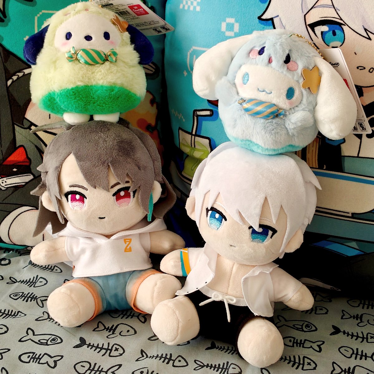 ryouarts's tweet image. Two months late but it's never too late - a whole Kevinsu family from @valkyria_bubbleβ€οΈI want everybody to know that they traveled half of the globe to came! I could only dream of valkyria's plushes and now they're here...πTruly a xmas miracle! Now its's time for a group photo!