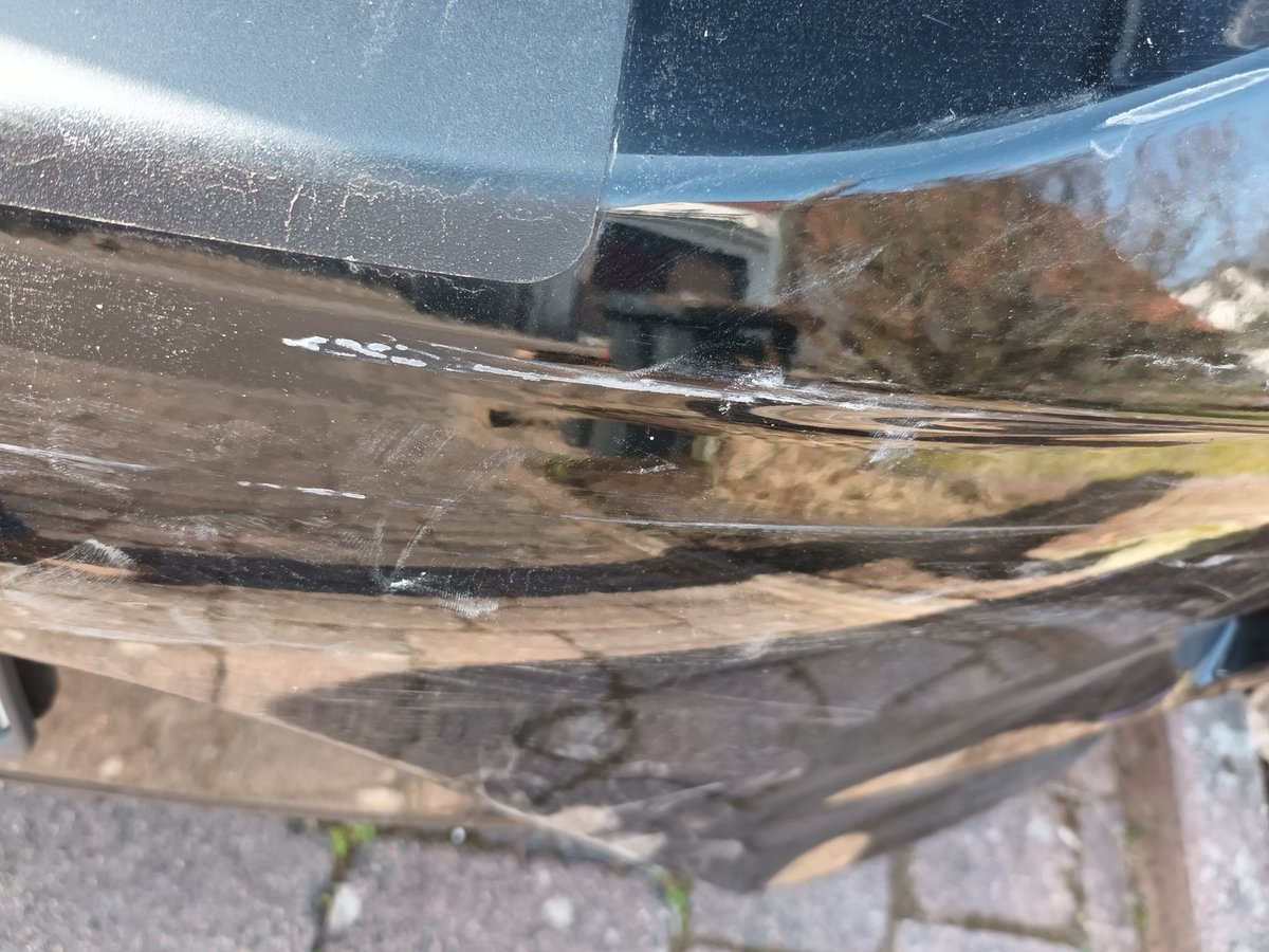 kristallnaach's tweet image. Hat doch heute tatsächlich jemand
meinen nichtmal 3-jährigen🚗 Spaci
angebumst..als ob ich sowas nicht
selber könnte..🤪 #Lackab #Kratzer
Wenigstens isse nicht abgehauen...
