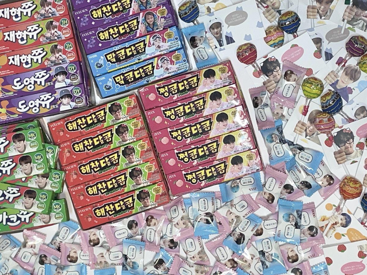 혹시 배송비만 내구 받아가실 분 있으시다묜..
>> 맘찍해주세요 !!!!!! 실물 ㅈㅉ 귀엽어요

#rt 추첨 한 분께 우연 풀세트를 보내드립니당🪽

많은 소녀들께 보내드리고 싶슨 (빤히 ... 👀)
저랑 트친.. or 친한 소녀..
다른 선물 마구 넣어줄 것.👩🏻‍❤️‍👩🏻🖤

아무도 업스면 제가 다 먹어버릴게요 뻥임