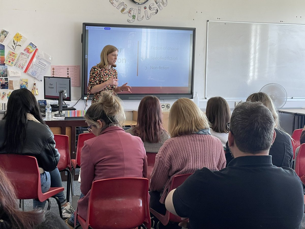 researchEDBrum's tweet image. SO THRILLED THAT THE WONDERFUL @staff_lily1 HAS JOINED US TODAY TO TALK US THROUGH HOW TO GET PUPILS READING OUTSIDE THE CLASSROOM #rEDBRUM