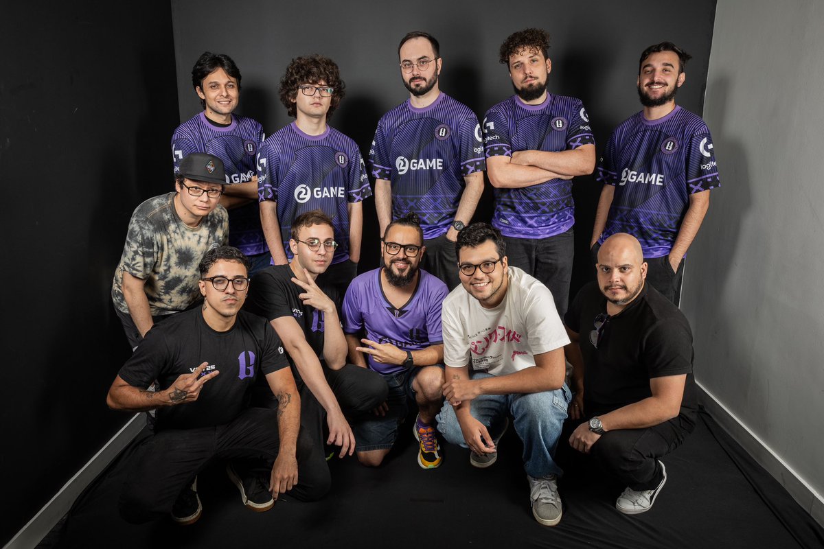 Sei que ando meio sumido, vou fazer algo que não gosto de fazer, que é me expor um pouco….

Ano passado o dono da 2GAME veio ao Brasil quando era apenas eu e <a href="/JuninhoRas/">2G JUNINHO-RAS</a> na FGC da 2GAME.

Eu tive a oportunidade de conversar com ele pessoalmente e mostrar a minha visão de como