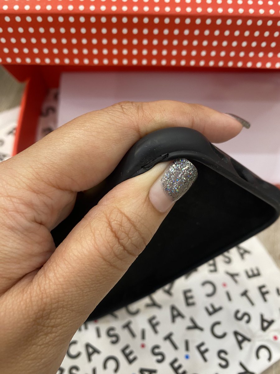 ส่งต่อ Ripple Case - Black - iPhone 15 Pro รองรับ magsafeมีตำหนิตามในรูปเลยคะ ใช้งานได้ปกติเลยคะขอคนไม่ ซีเรียส ปล่อยให้500รวมส่งคะ

#เคสไอโฟน #เคสมือถือ #ไอโฟน #ตลาดนัดมือถือ #ตลาดนัดเคสมือถือ #เคสiphone #เคสCasetify